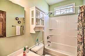 Pet-friendly Abingdon Abode w/ Yard & Grill!