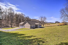 Pet-friendly Abingdon Abode w/ Yard & Grill!