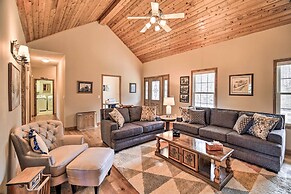 Pet-friendly Abingdon Abode w/ Yard & Grill!