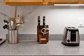 Stunning 2 Bedroom 1 Bath Home near BART