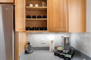 Stunning 2 Bedroom 1 Bath Home near BART