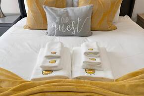 Stunning 2 Bedroom 1 Bath Home near BART