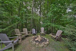 2 Decks & Fire Pit: Scenic Beech Mountain Retreat!