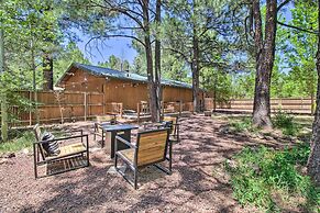 Patio, Fenced Yard: Pet-friendly Pinetop Cabin!