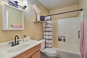 Patio, Fenced Yard: Pet-friendly Pinetop Cabin!