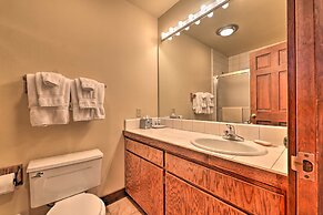 Unique Mountain Escape w/ 2 Decks < 2 Mi to Skiing