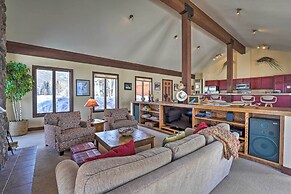 Unique Mountain Escape w/ 2 Decks < 2 Mi to Skiing