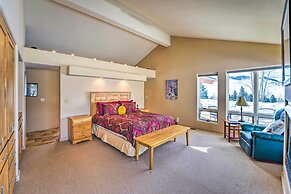 Unique Mountain Escape w/ 2 Decks < 2 Mi to Skiing