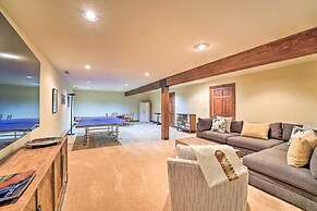Unique Mountain Escape w/ 2 Decks < 2 Mi to Skiing
