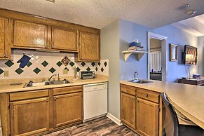 < 4 Mi to Sugar Mountain Resort: Condo w/ Balcony