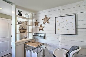 Walk to Downtown: Gilbert Home w/ Fire Pit!