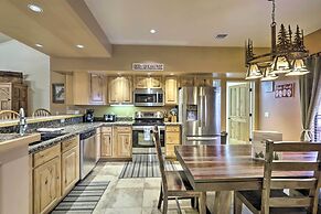 Pinetop Escape: Charming Mountain Condo w/ Balcony