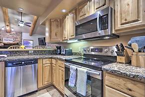 Pinetop Escape: Charming Mountain Condo w/ Balcony