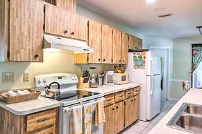 North Port Garden Home: Florida Room, Lanai!