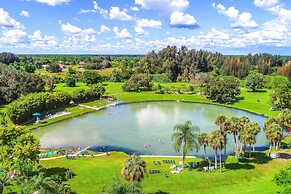 North Port Garden Home: Florida Room, Lanai!