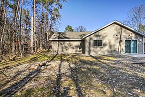 Breezy Point Cabin w/ Fire Pit - Walk to Lake