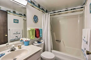 < 1 Mi to the Lake: Osage Beach Home w/ Deck