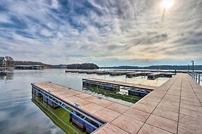 < 1 Mi to the Lake: Osage Beach Home w/ Deck