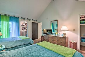 < 1 Mi to the Lake: Osage Beach Home w/ Deck