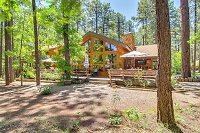 Pinetop Cabin w/ Golf Course Patio on 8th Green!