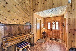 Pinetop Cabin w/ Golf Course Patio on 8th Green!