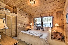 Pinetop Cabin w/ Golf Course Patio on 8th Green!