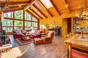 Pinetop Cabin w/ Golf Course Patio on 8th Green!