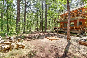 Pinetop Cabin w/ Golf Course Patio on 8th Green!