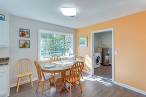 'the Old Parsonage' Pindall House w/ Patio!