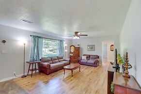 'the Old Parsonage' Pindall House w/ Patio!