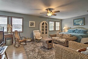 Lily Pad Oasis w/ Dock on Lake of the Ozarks!