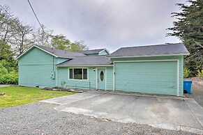 Soothing Studio w/ Lush Views: 2 Mi to Beach!