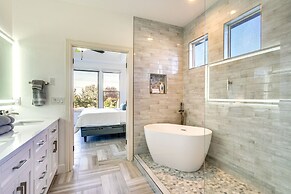 Great Salt Lake House: 5,000 Sq Ft, Mtn Views!