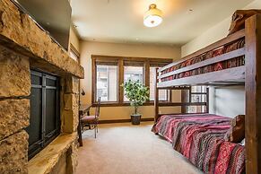 Park City Townhouse w/ Luxurious Amenities!