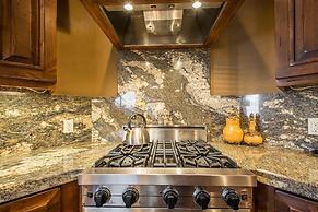 Park City Townhouse w/ Luxurious Amenities!