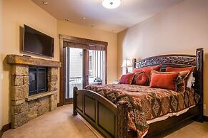 Park City Townhouse w/ Luxurious Amenities!