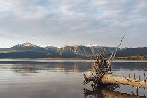 Cozy Henrys Lake Escape - 20 Miles to Yellowstone!