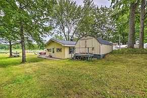 Cottage on Tubbs Lake w/ Fire Pit Near Skiing!