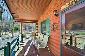 Franklin Cabin w/ Porch: Near Hiking & Waterfalls!