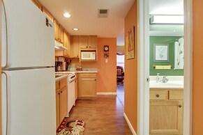 Parkway Condo ~ Walk to Island in Pigeon Forge!