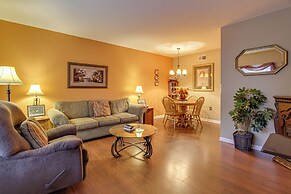 Parkway Condo ~ Walk to Island in Pigeon Forge!