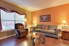 Parkway Condo ~ Walk to Island in Pigeon Forge!