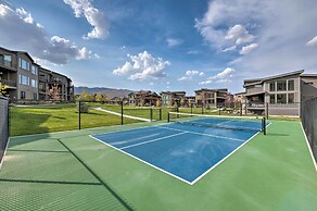 Modern Huntsville Resort Retreat w/ Deck & Hot Tub