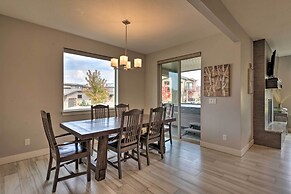 Modern Huntsville Resort Retreat w/ Deck & Hot Tub