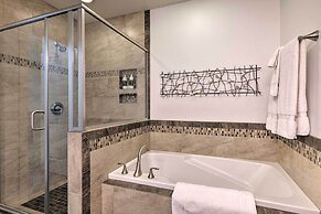 Modern Huntsville Resort Retreat w/ Deck & Hot Tub