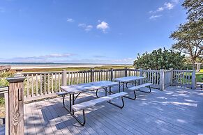 Beach + Pool Access: Colorful Hilton Head Condo!