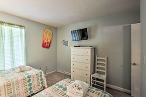 Beach + Pool Access: Colorful Hilton Head Condo!