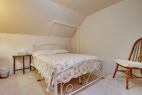 Cozy Augusta Cabin w/ Furnished Deck & Grill!