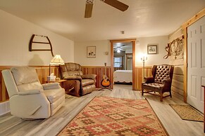 Cozy Augusta Cabin w/ Furnished Deck & Grill!