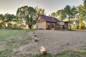 Cozy Augusta Cabin w/ Furnished Deck & Grill!